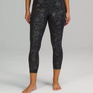 Lululemon Wunder Under, crop 23", floral, size 0, black